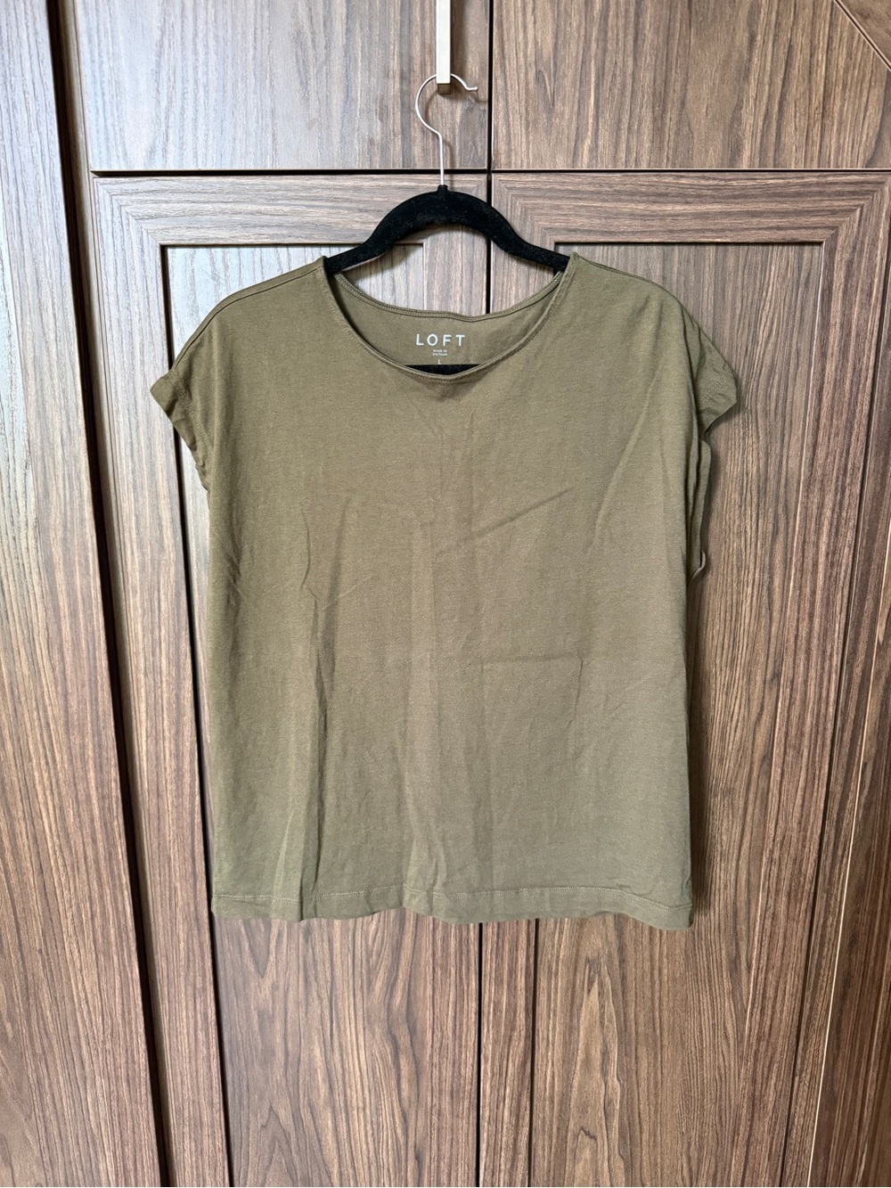 Bundle of 2 LOFT Black and Olive Crew Neck Tees - Picture 4 of 5